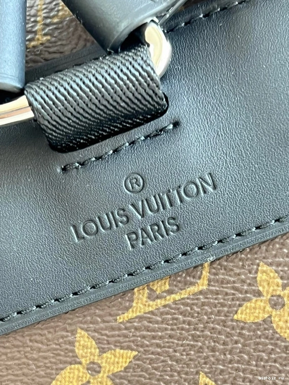 WIS CHRISTOPHER VUITTON BACKPACK LOUIS 1111